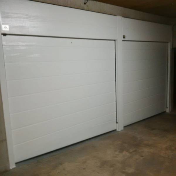 Portes sectionnelles Hormann avec bas biseauté à Marseille