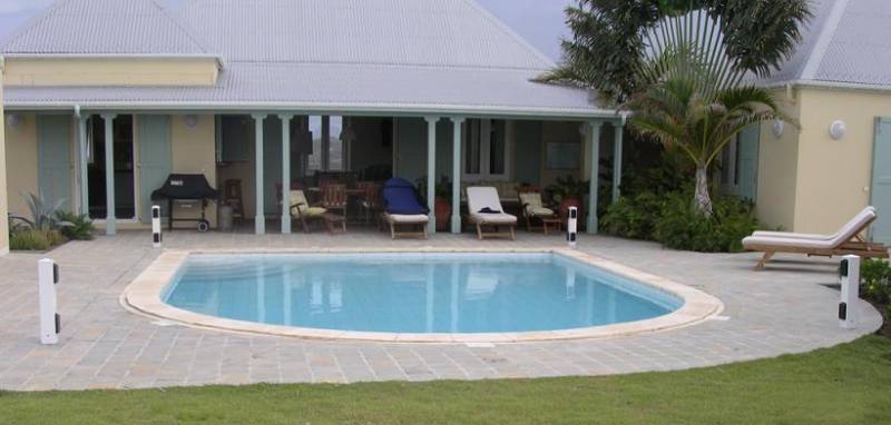 Barrières infra-rouge pour la sécurité de votre piscine.