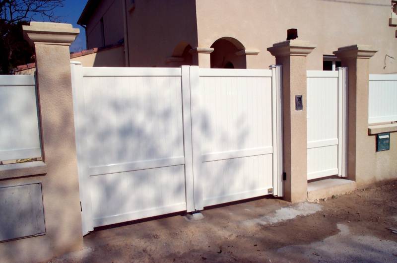 Portail, portillon et clôture aluminium modèle SUROIT à Marseille